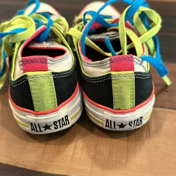 Converse shoes - Picture 3 of 5